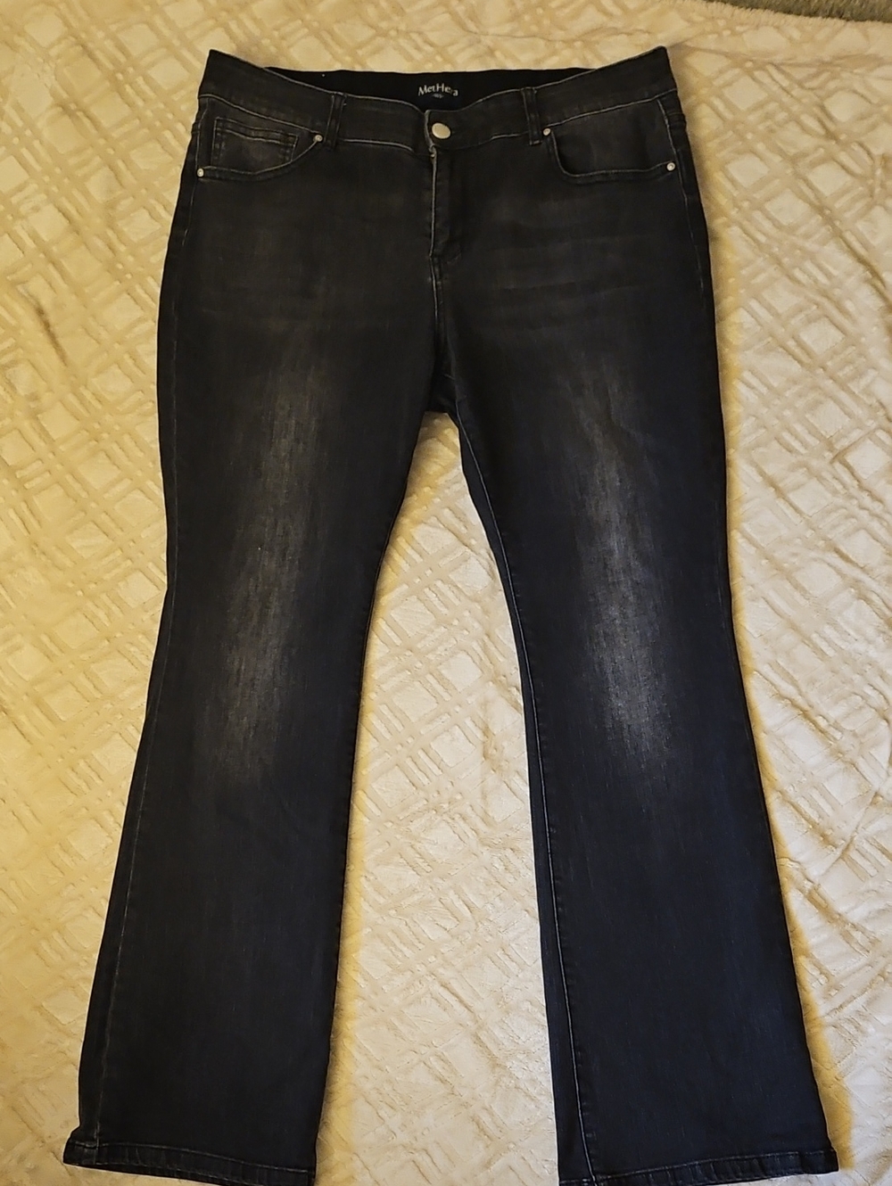 Dark Wash Wide Leg Jeans - Black